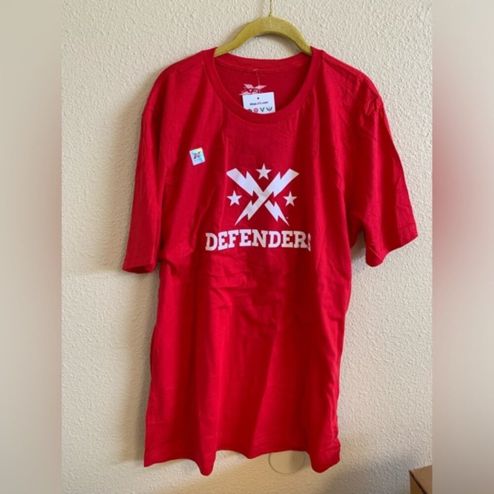 XFL DC Defenders Red T-Shirt NWT 🌴